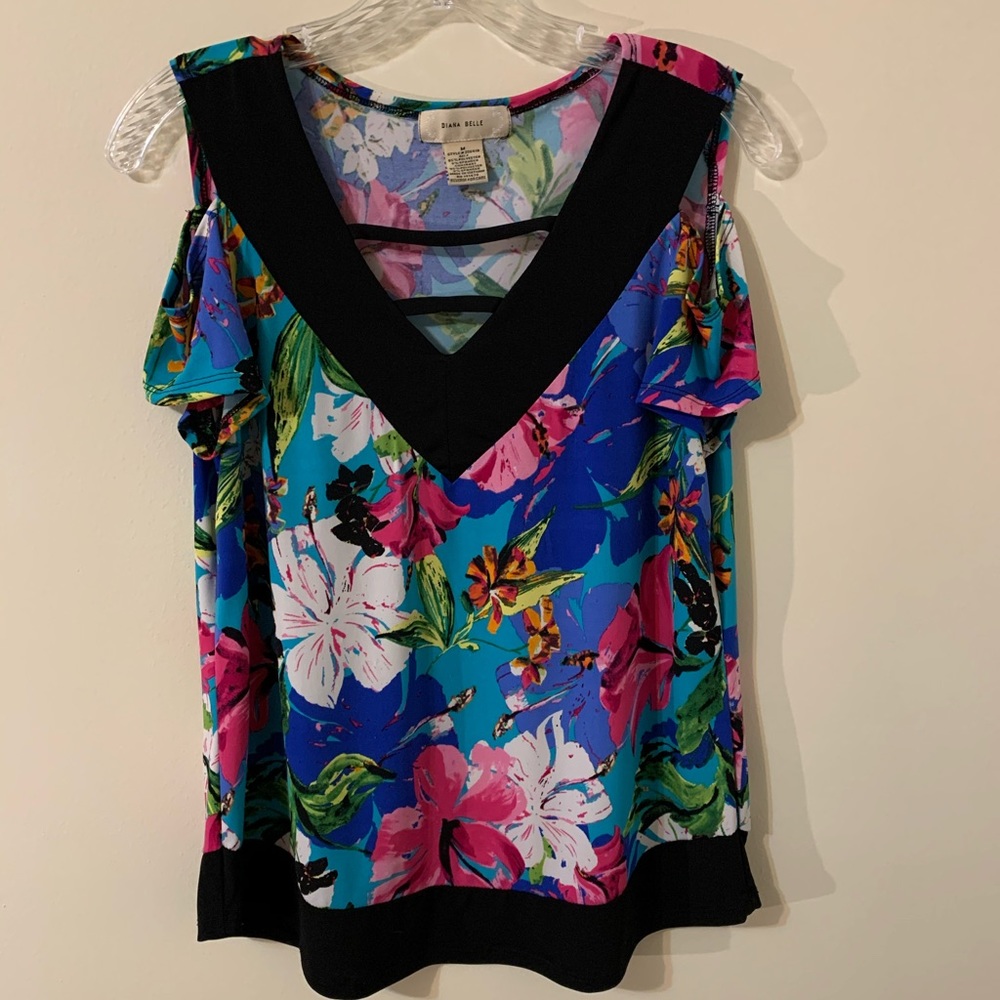 Diana Belle cold shoulder Top size Medium